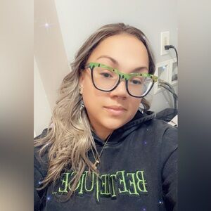 Meet your Posher, Jennifer